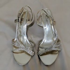 💎 Gold Crystal Heels 💎